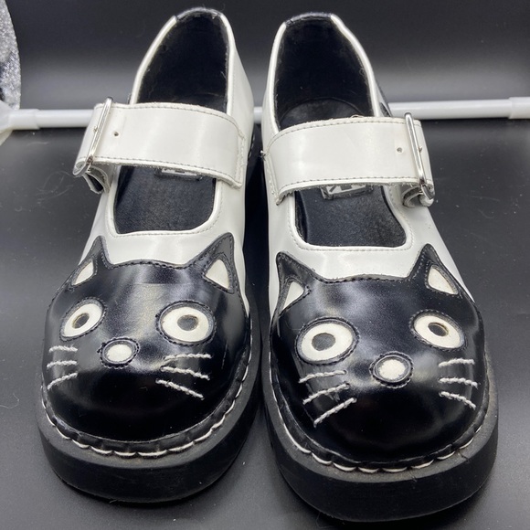 tuk Shoes Tuk Black Cat White Leather Shoes Poshmark